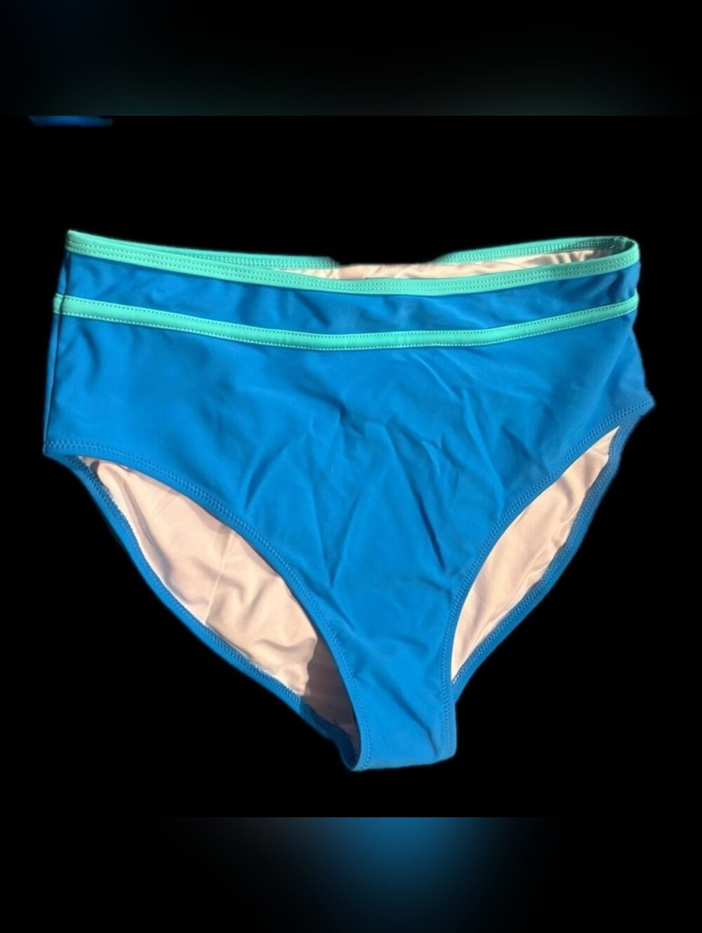 Sporty Blue Two-Piece Bikini Set with Aqua Trim - Picture 6 of 8
